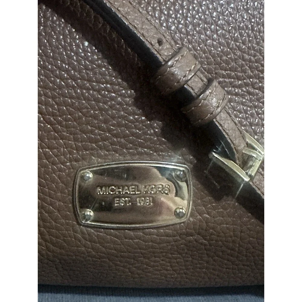 Michael Kors pebbled leather two-Way Hobo Caramel Brown handbag - Picture 8 of 8